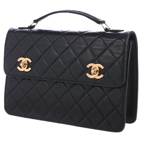 maletin chanel|Chanel usa bolso.